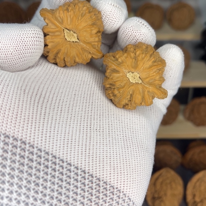 文玩核桃吊坠39.5全品密纹红玛瑙