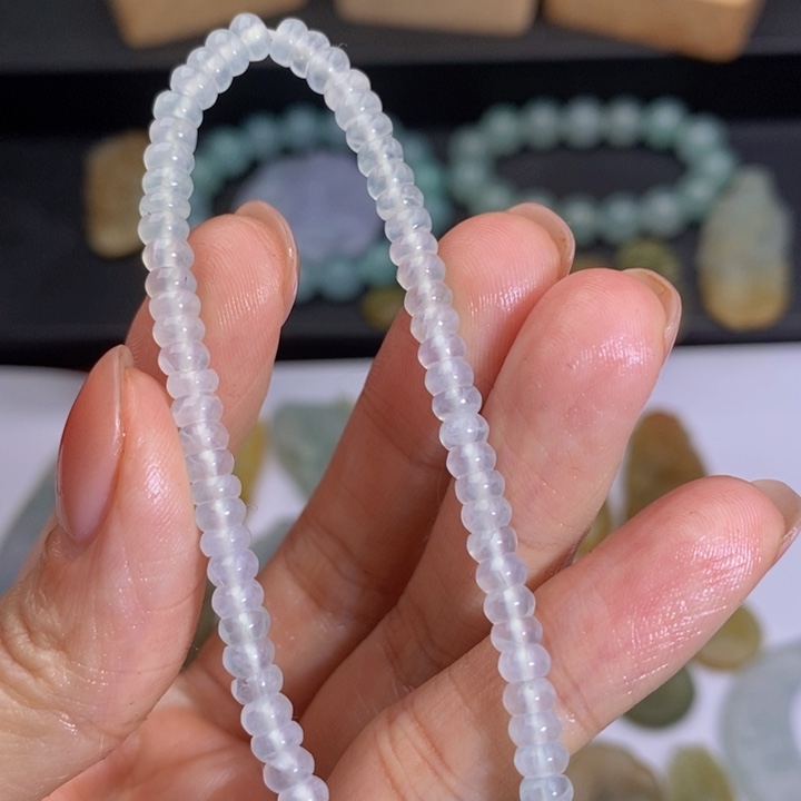 定制翡翠未镶嵌手串