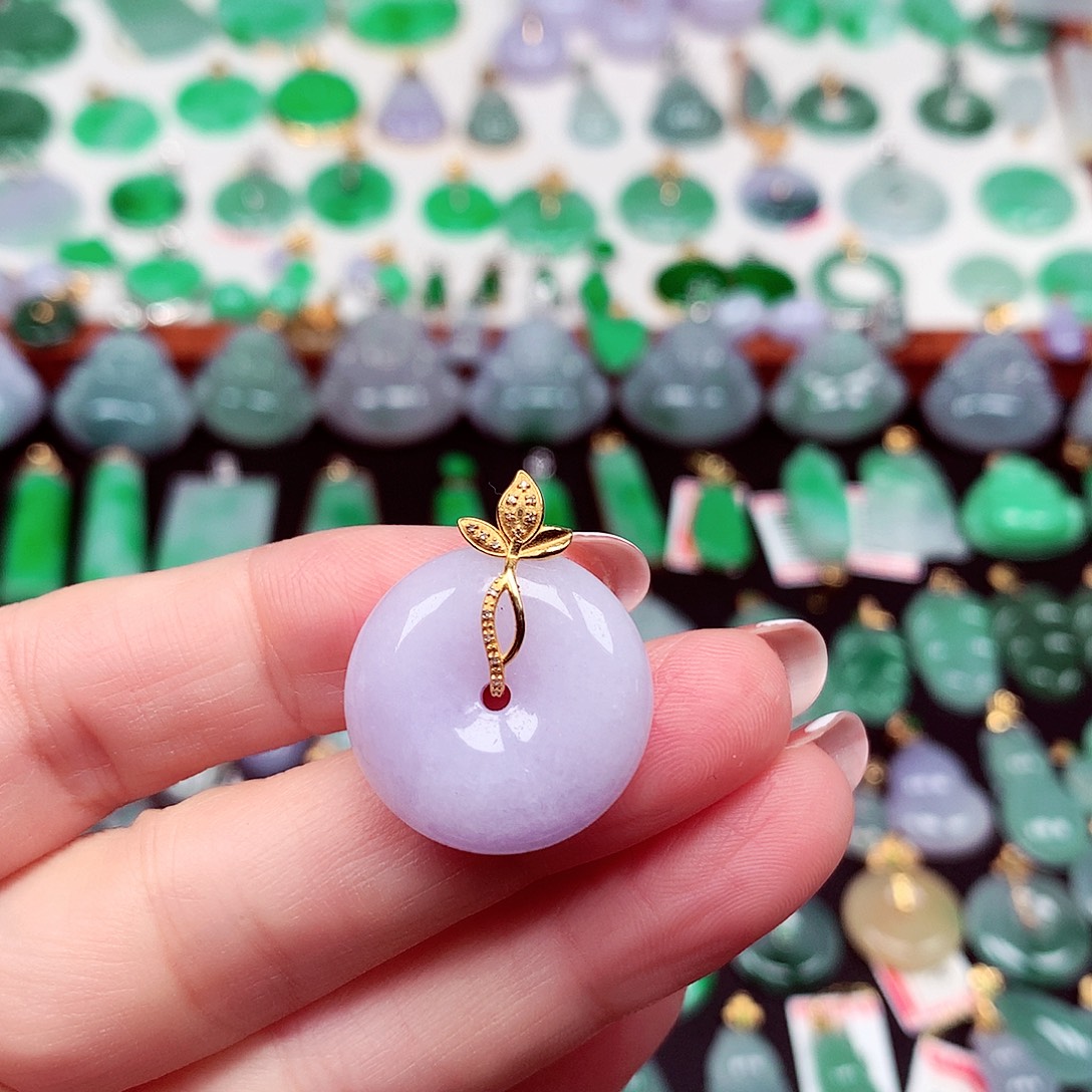 翡翠18K金镶嵌颈饰