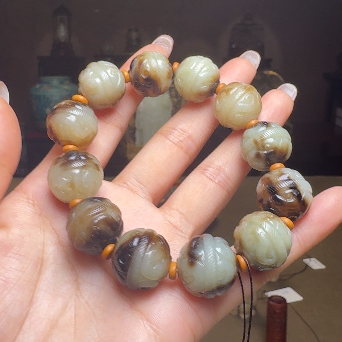 和田玉挂件未镶嵌山**逢