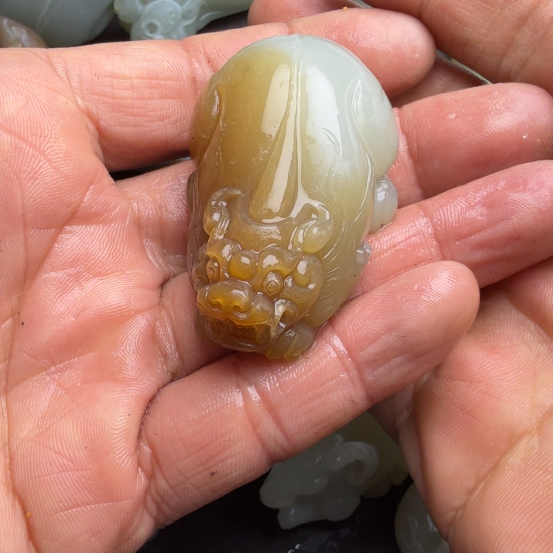 和田玉颈饰未镶嵌用****2