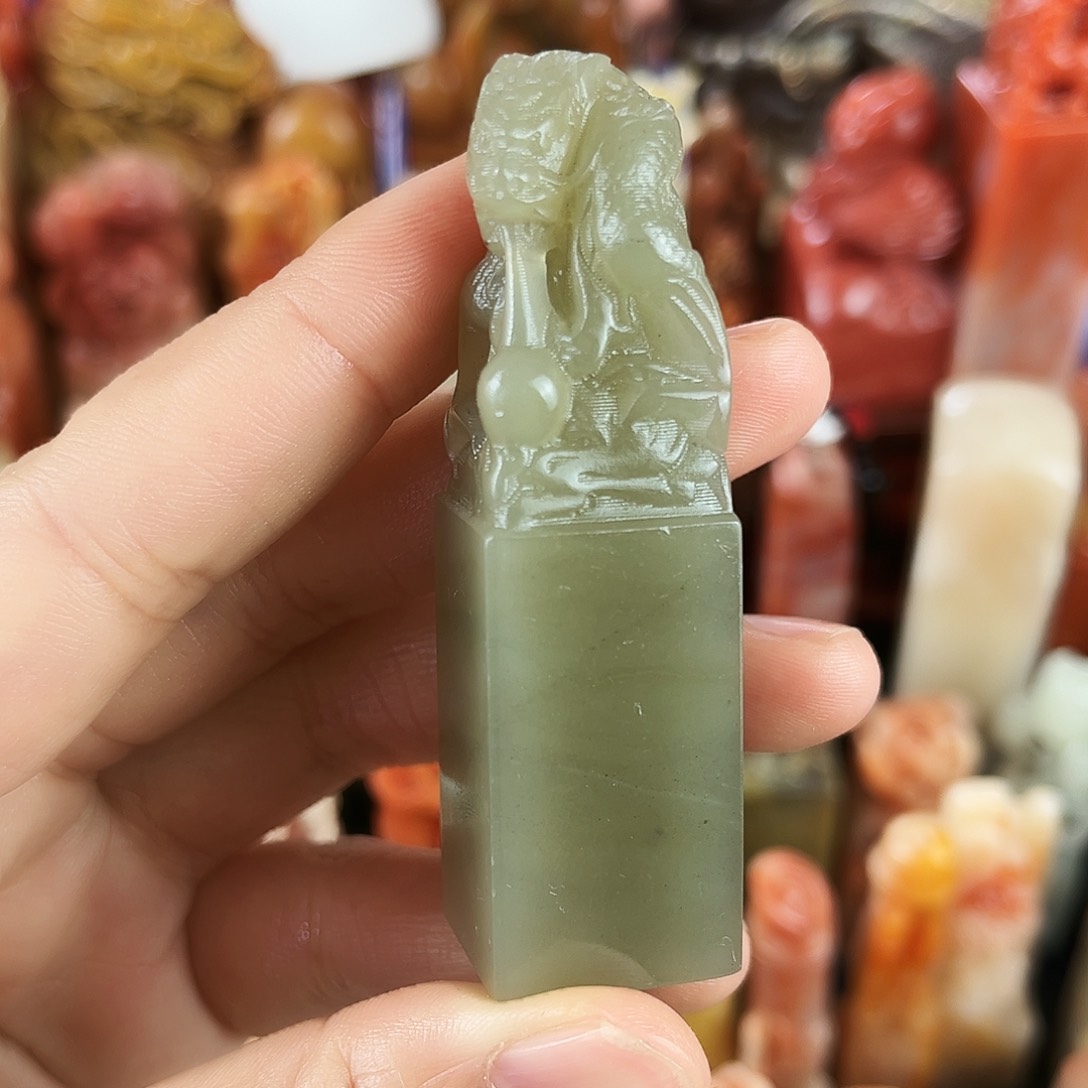 寿山石印石雲*子1。   0。  0。