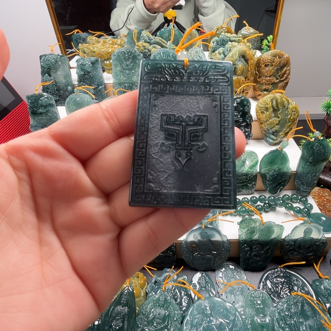 翡翠未镶嵌吊坠(不含链)纯天然A货翡翠吊坠666