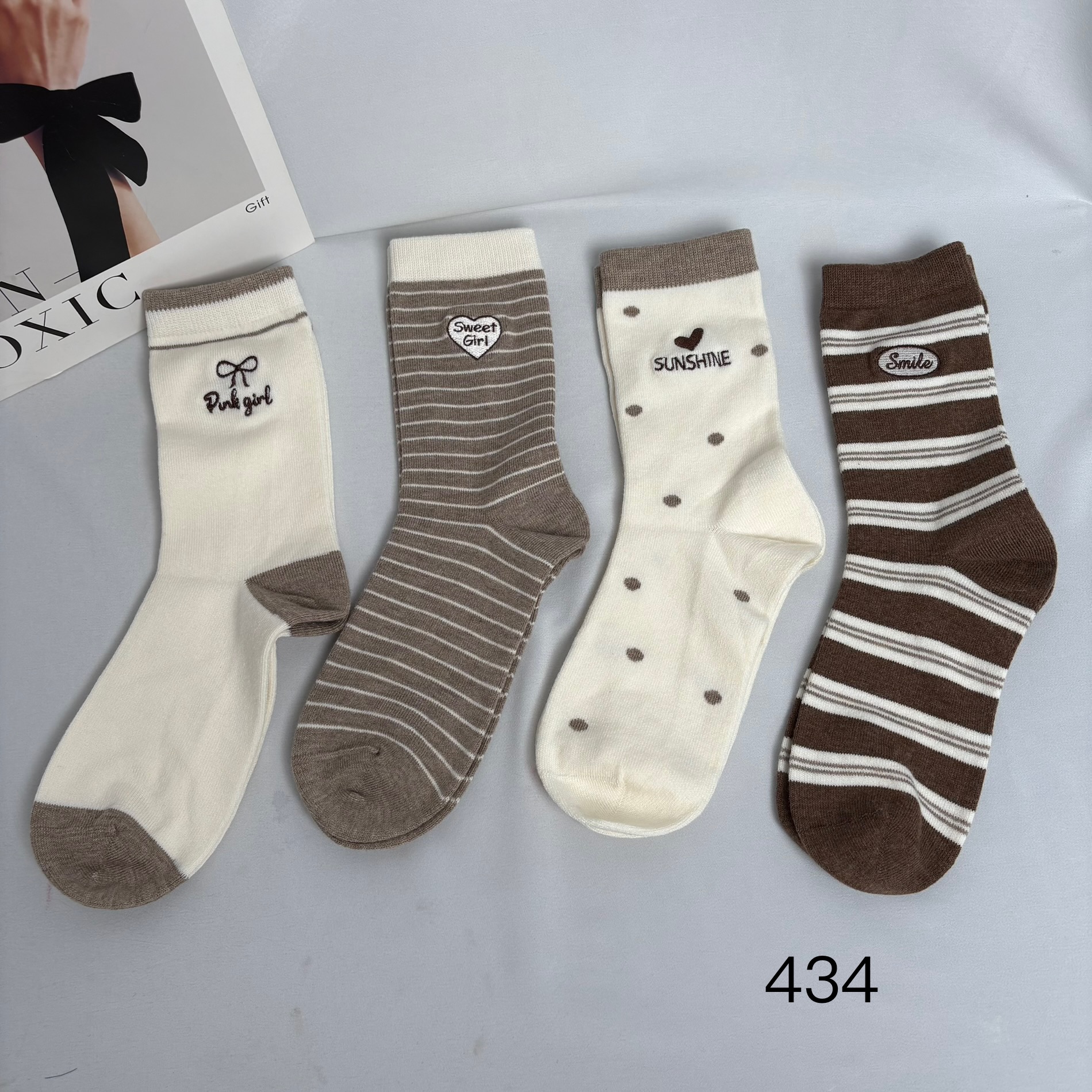 434棉语禾 刺绣条纹美拉德中筒袜休闲百搭