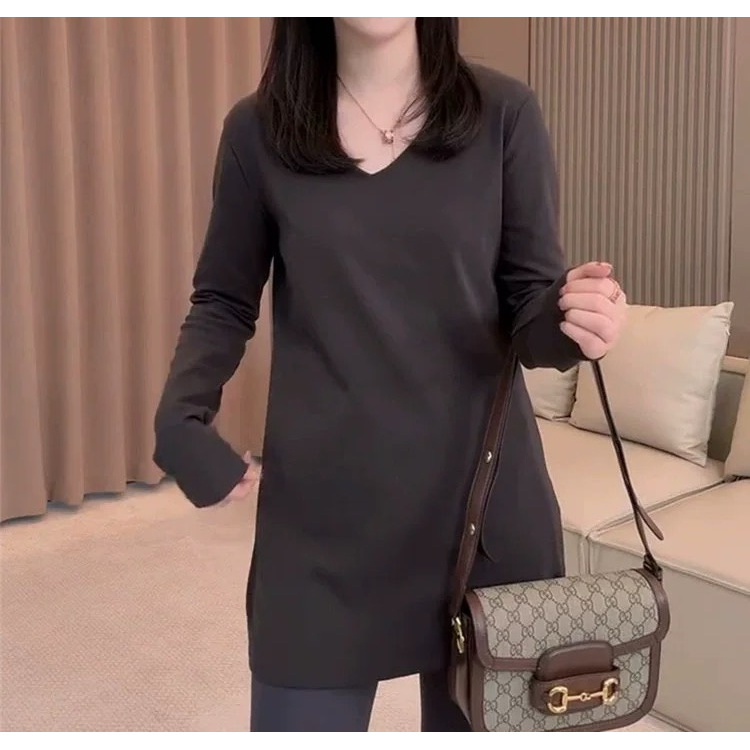 时尚T恤女2025秋冬洋气减龄设计感显瘦百搭中长款v领打底衫上衣潮