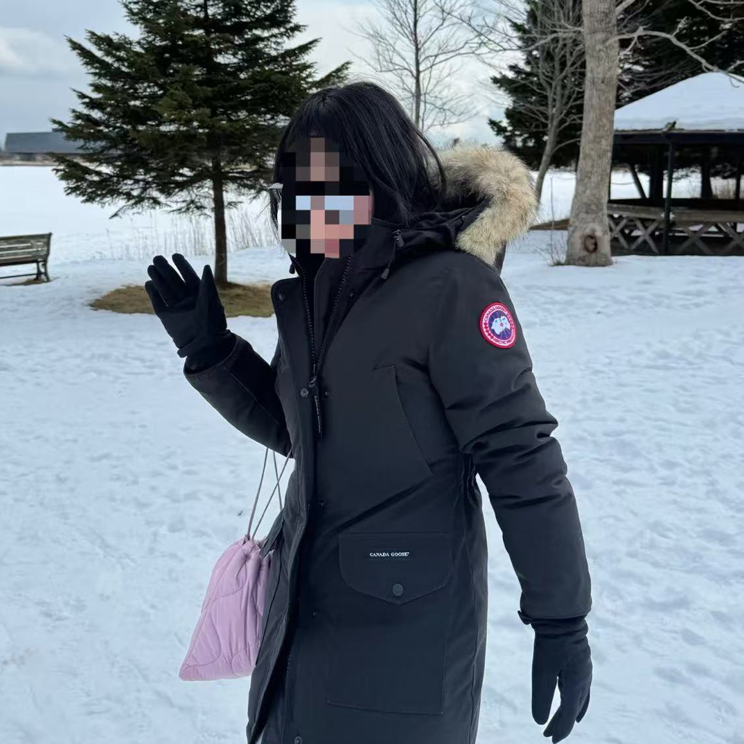 99新 CANADA GOOSE 胸围43衣长75 XS码 毛领连帽羽绒服 Z0169