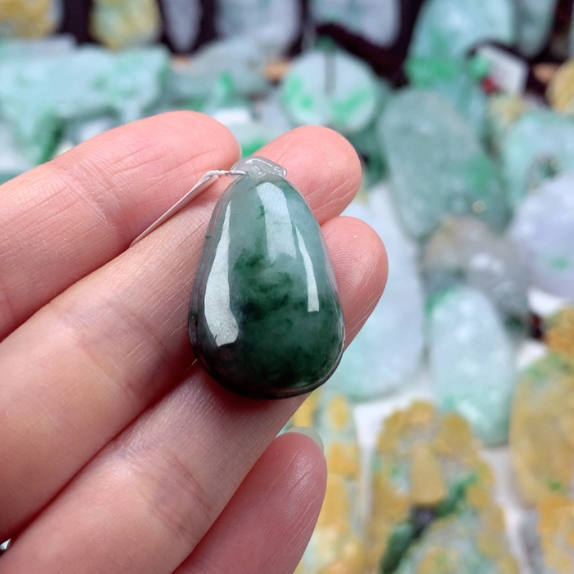 【闪购商品】翡翠吊坠(不含链)未镶嵌