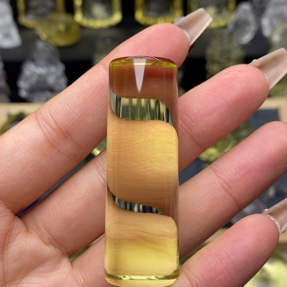 靓***哥未镶嵌项链水晶黄水晶吊坠