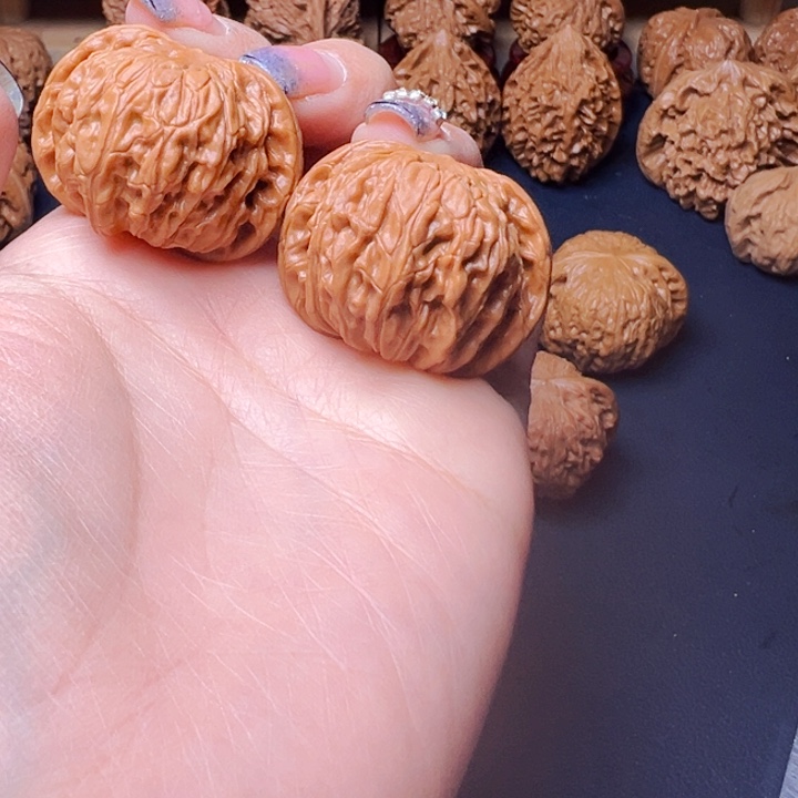 文玩核桃吊坠磨盘36