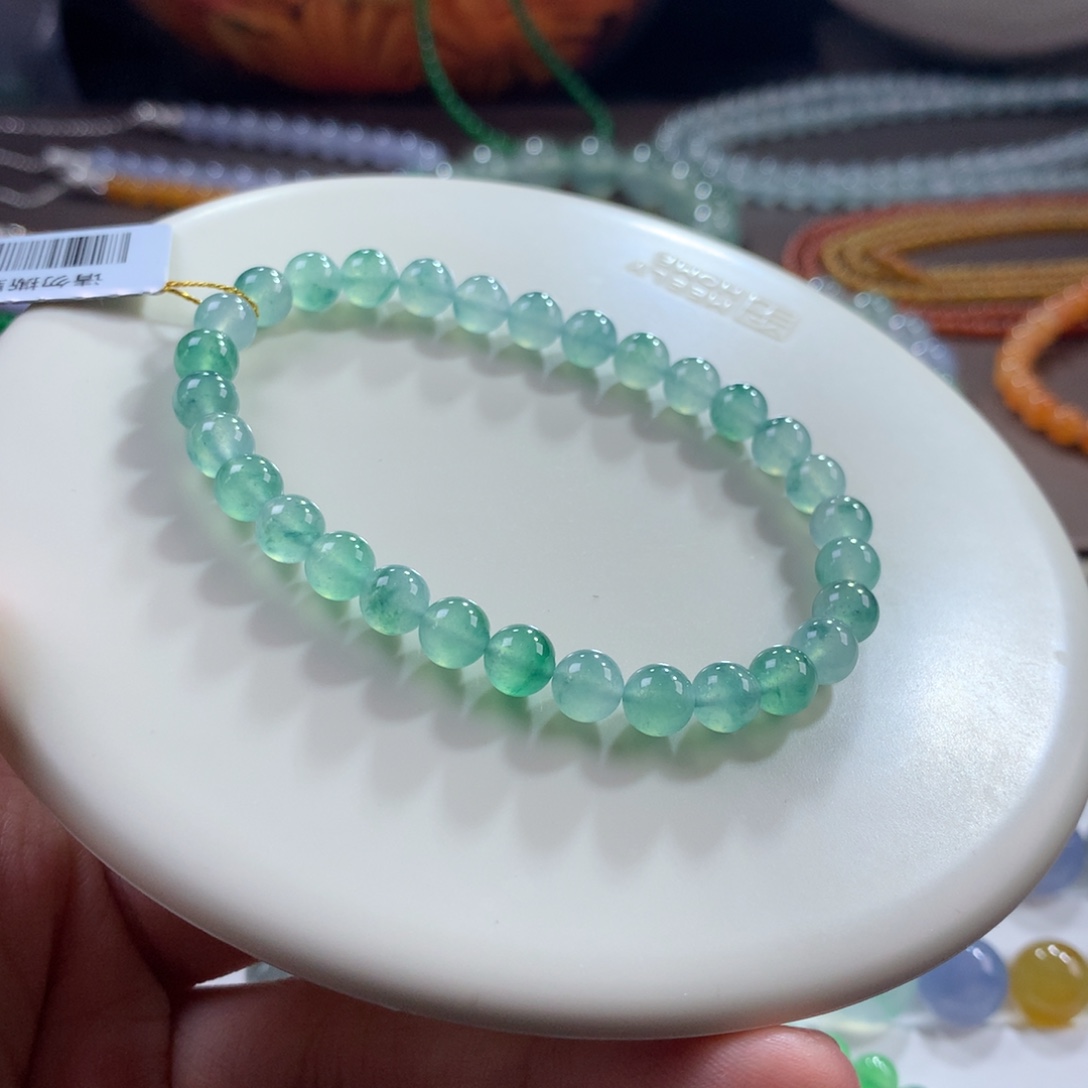 翡翠未镶嵌手链大漏！冰绿底飘花单圈卡6