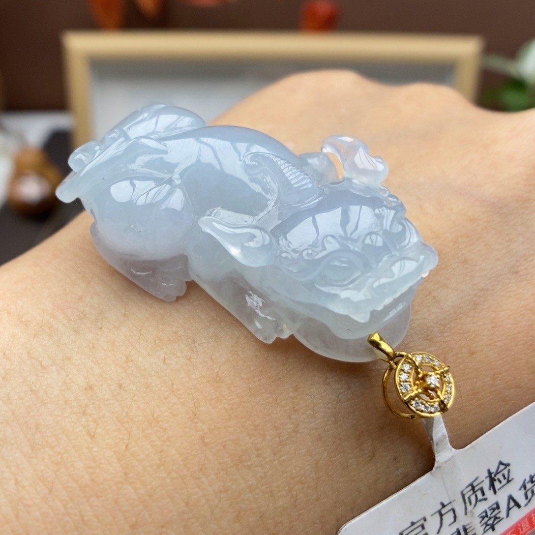 【闪购商品】颈饰18K金镶嵌翡翠75