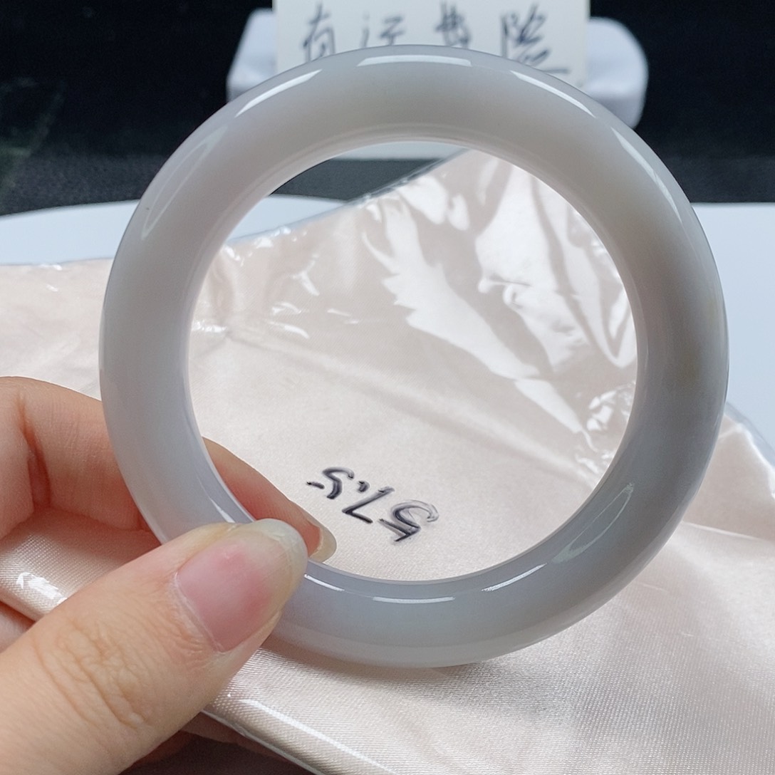 【闪购商品】翡翠手镯（圆镯）未镶嵌282号