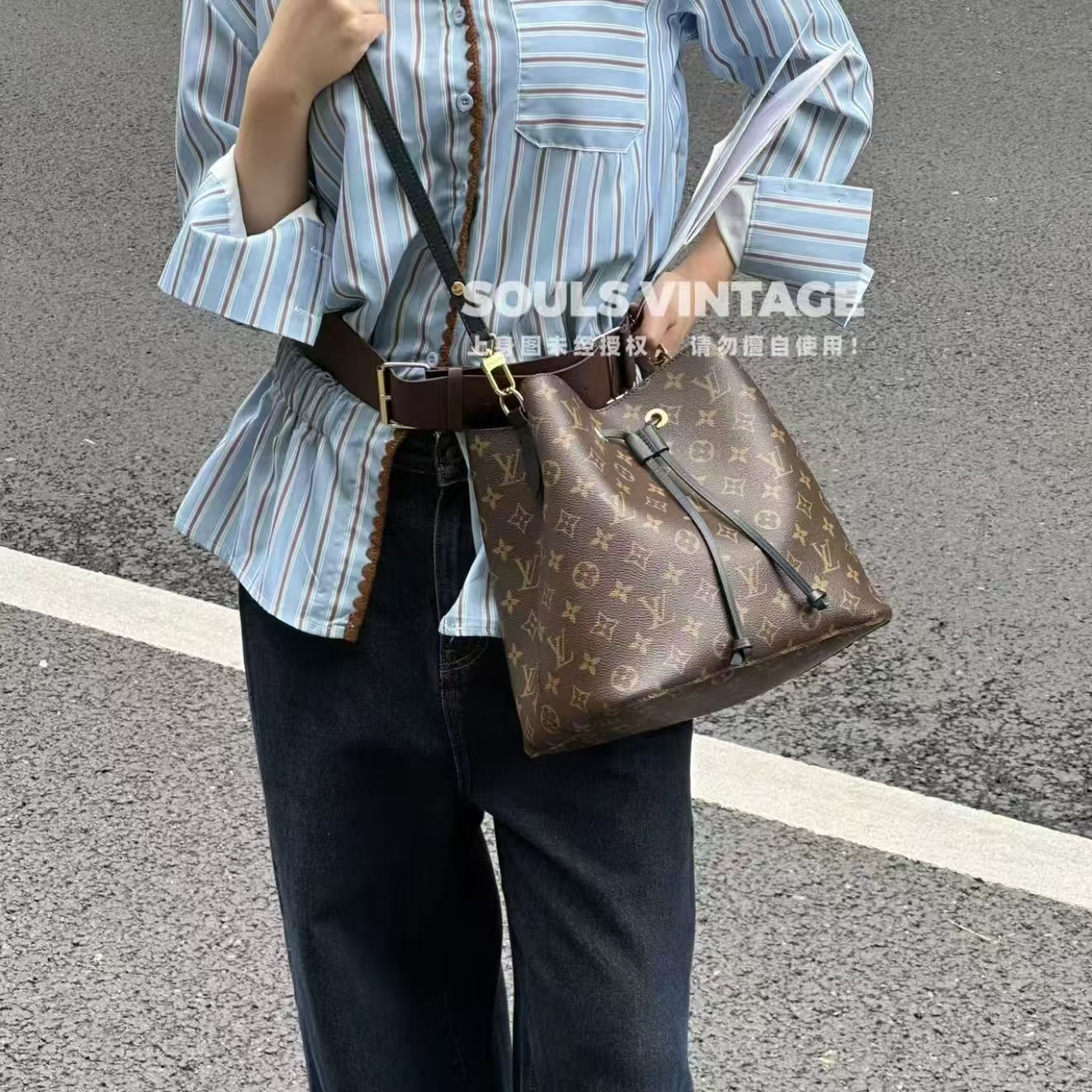95新 LouisVuitton/路易威登 Lv 老花 neonoe 黑水桶/692384445