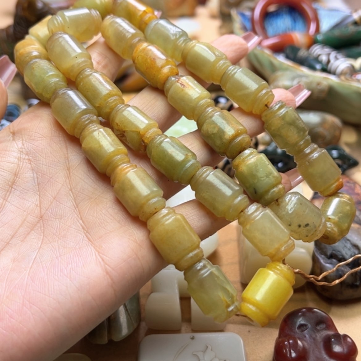 【闪购商品】蛇纹石玉颈饰未镶嵌