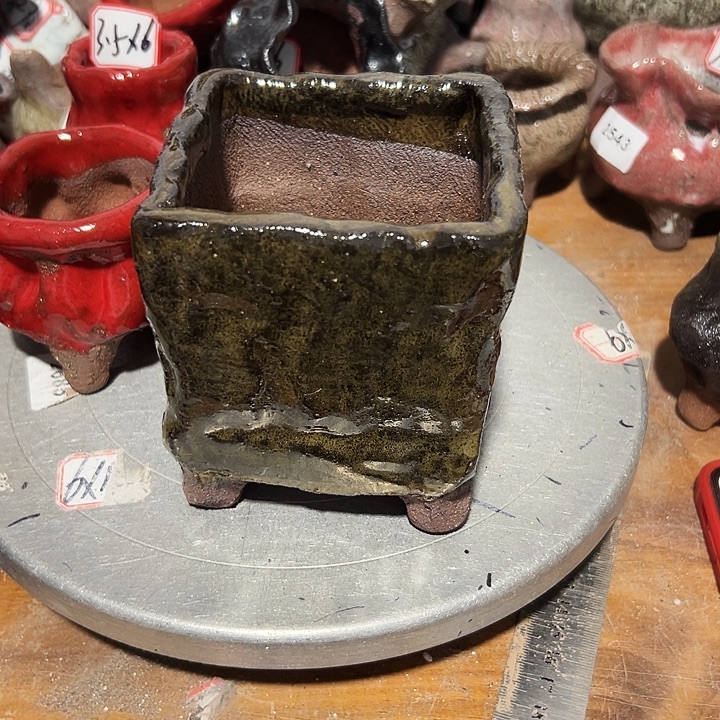 小***儿粗陶花盆，现在都不一样