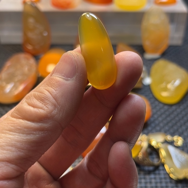 冬***2石英质玉未镶嵌旦面