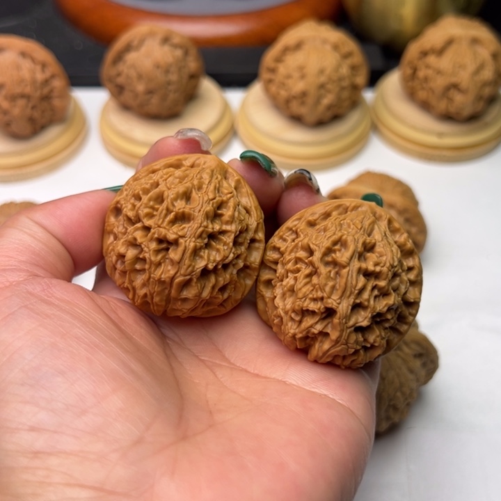 文玩核桃把件芳芳39水龙纹