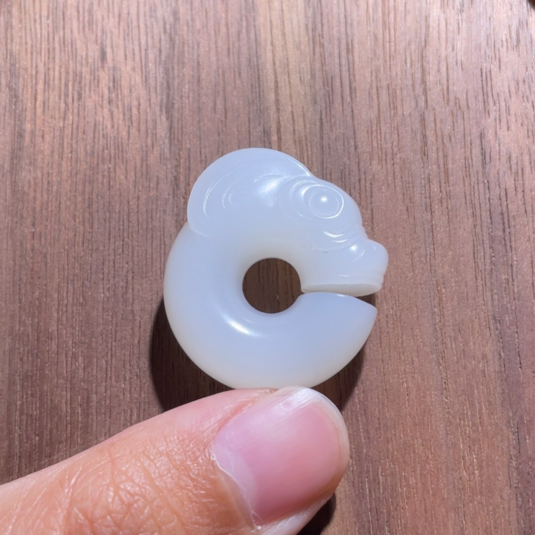 未镶嵌手链和田玉玉猪龙