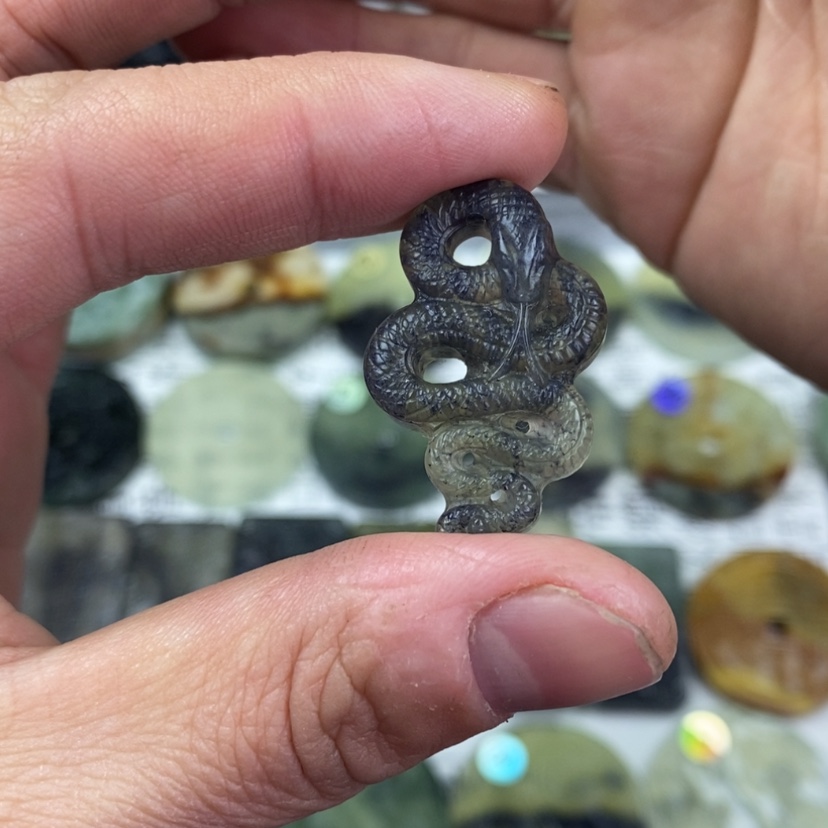 【闪购商品】岫玉颈饰未镶嵌岫玉蛇牌吊坠