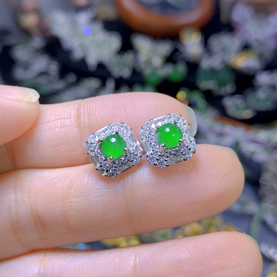 翡翠颈饰银S925镶嵌天然翡翠