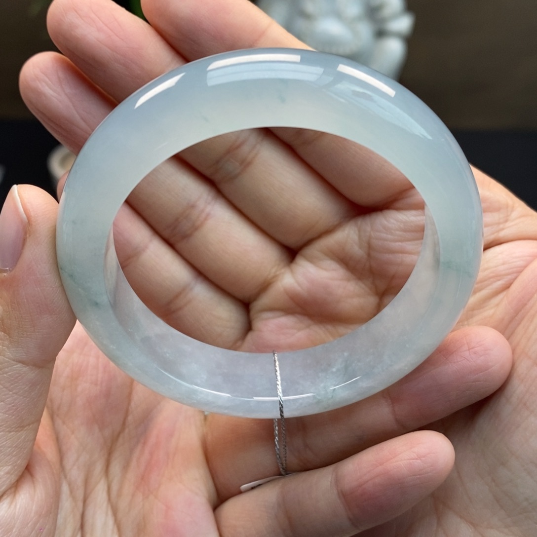 翡翠手镯未镶嵌天然