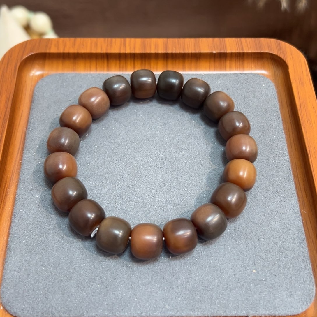 吊坠菩提根/象牙果231卡12.5微瑕