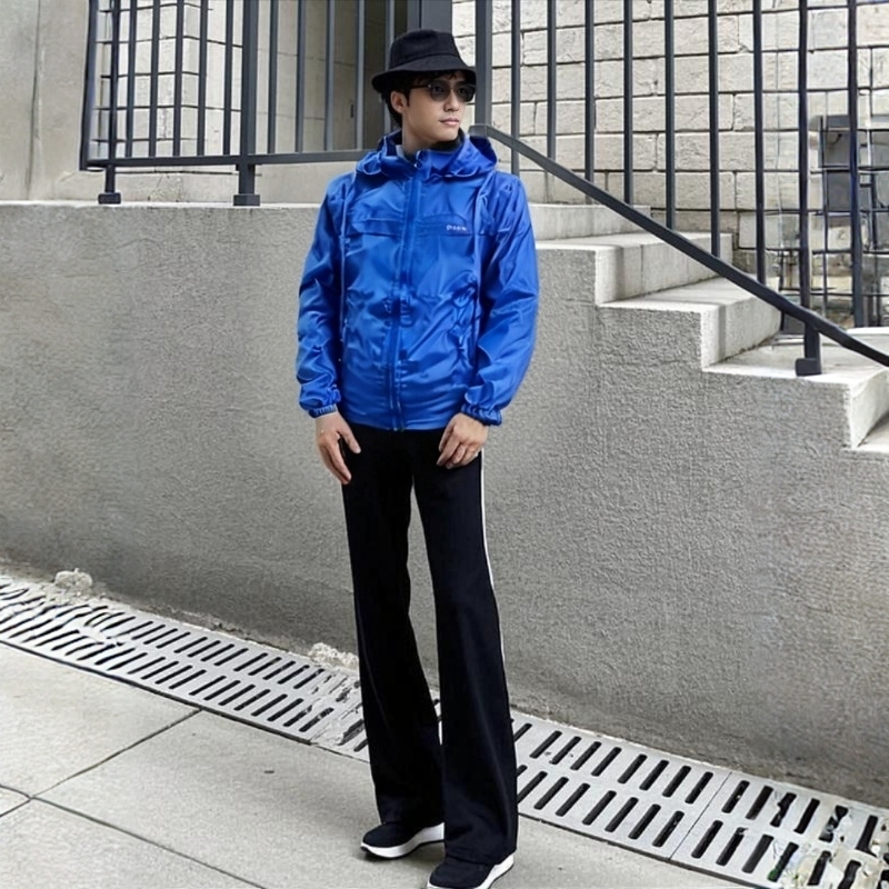 秋季速干褶皱连帽收口袖防风夹克