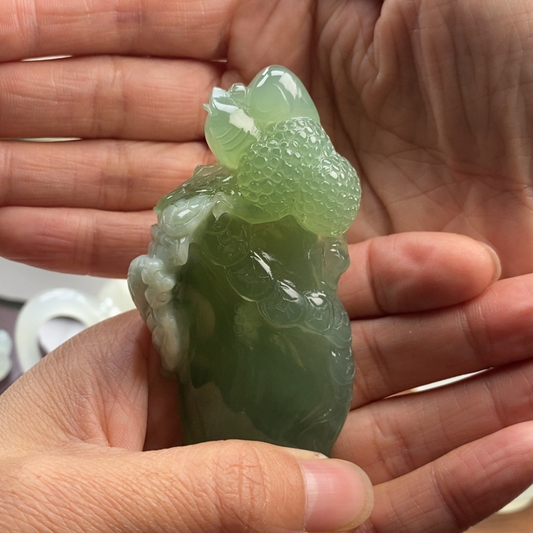 蘭***生岫玉未镶嵌四大名玉手把件