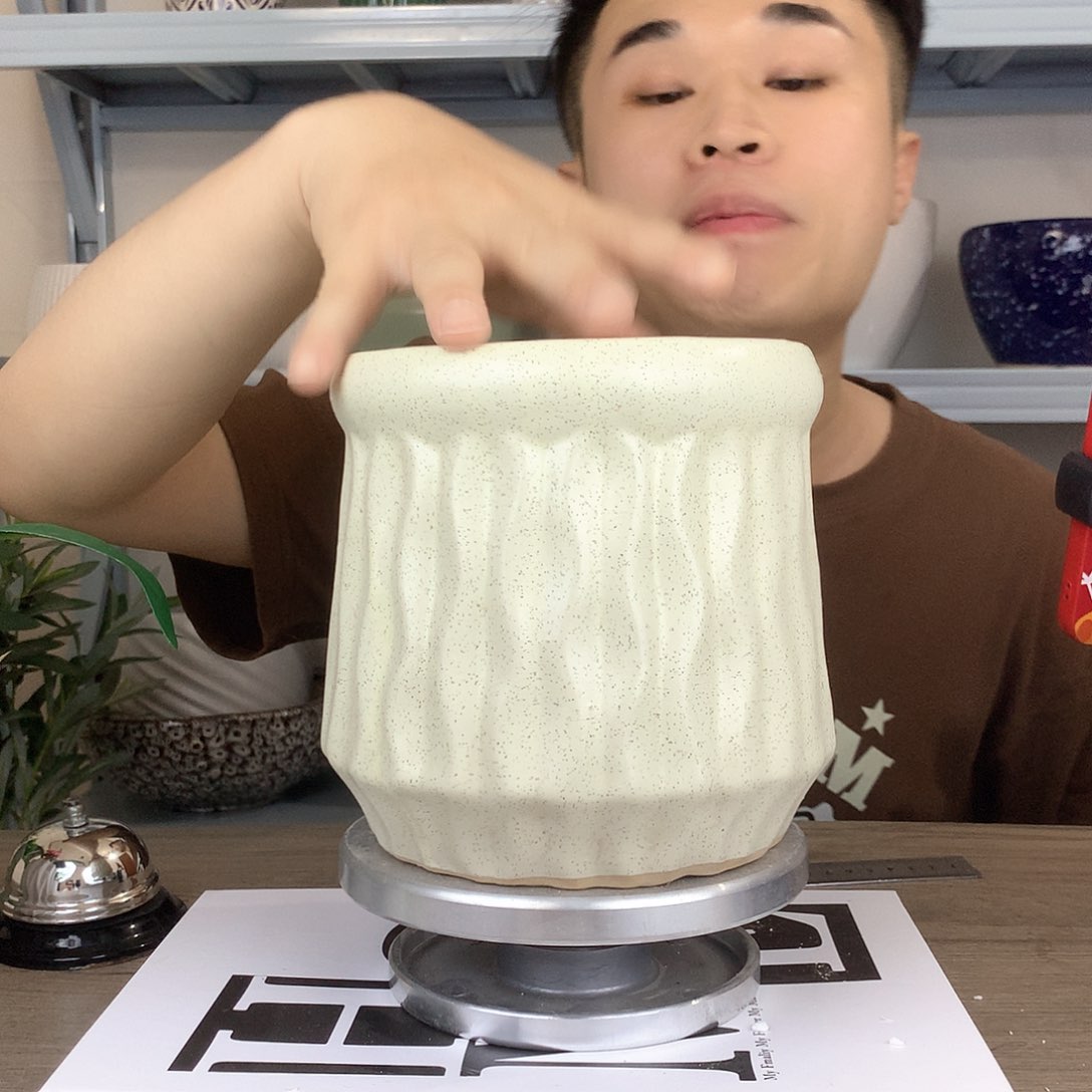 陶瓷异形个性黄色花盆13x17一个花盆