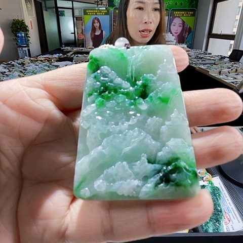 翡翠未镶嵌颈饰翡翠