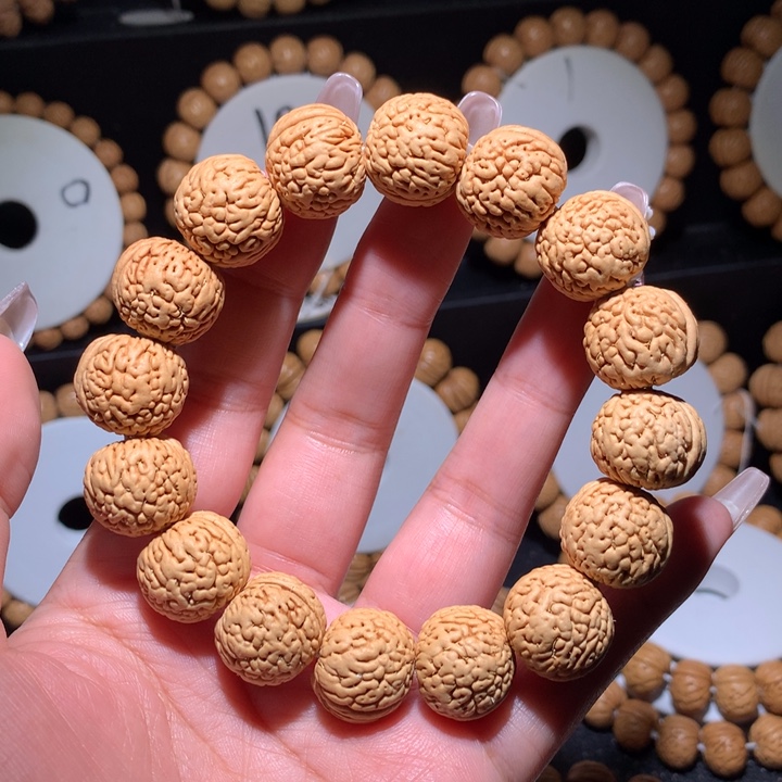 手串桃核虎皮肌肉