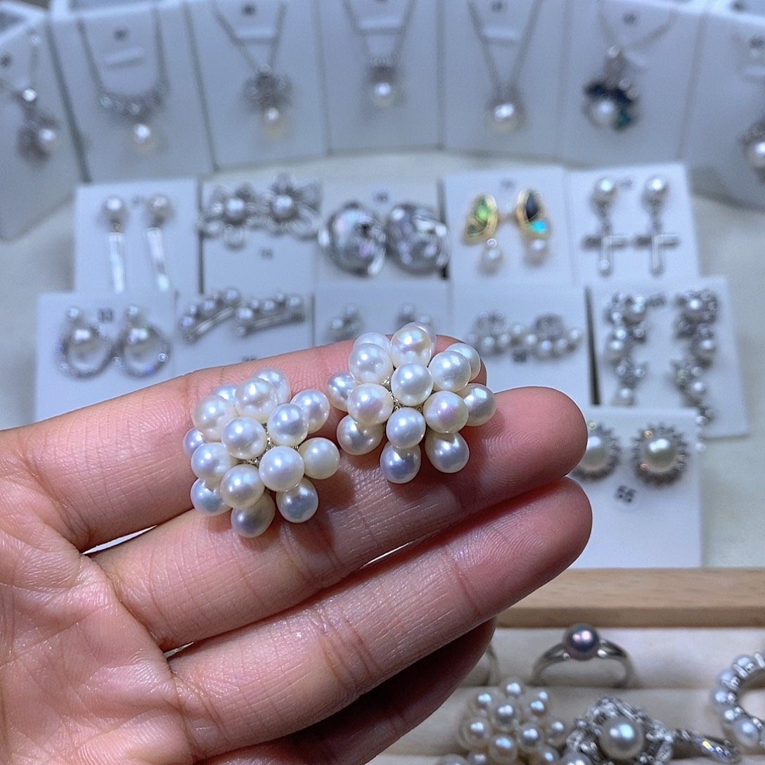 淡水珍珠耳饰未镶嵌