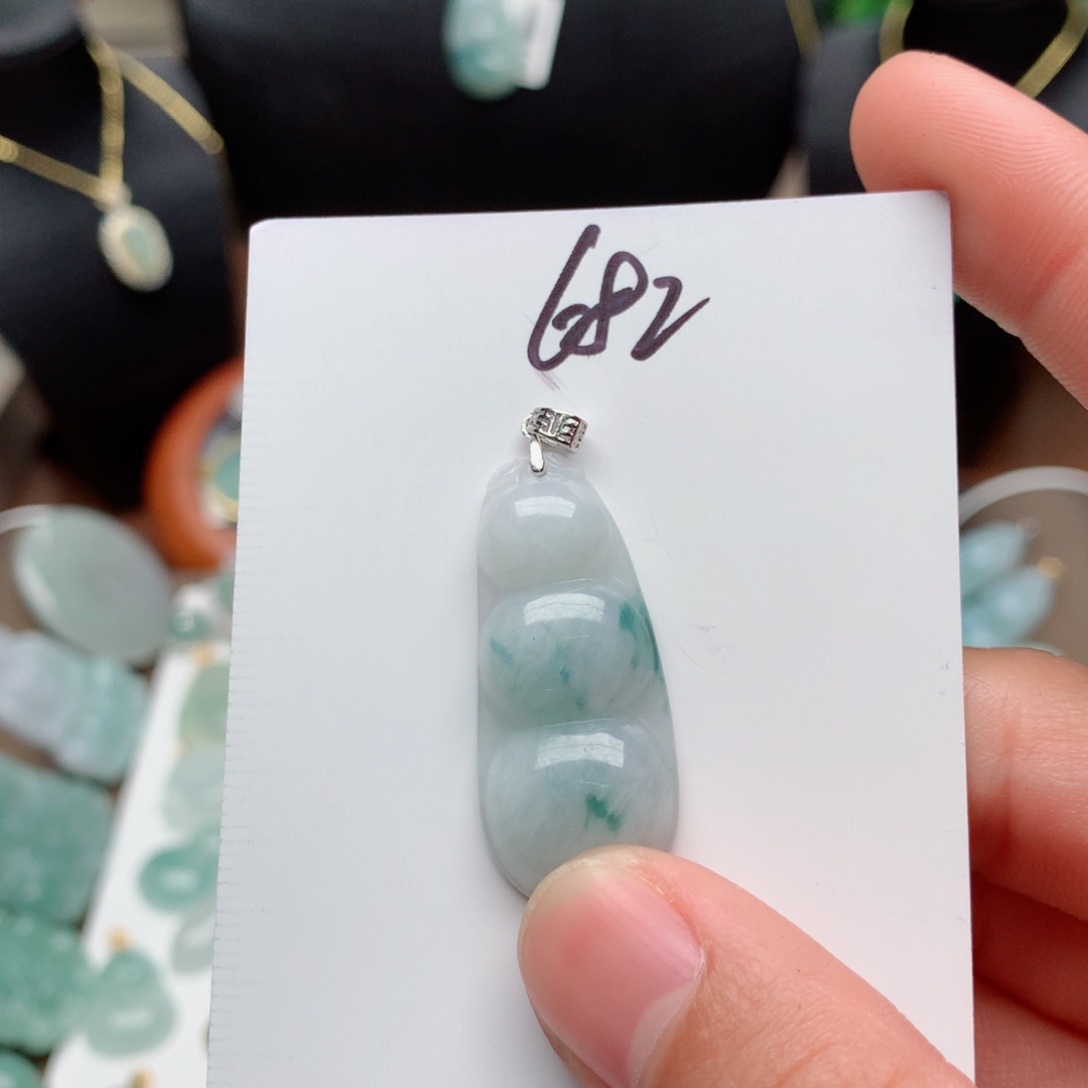 翡翠颈饰银S925镶嵌吊坠