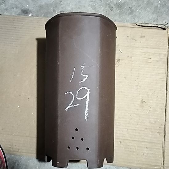 紫砂高六方带口沿一个