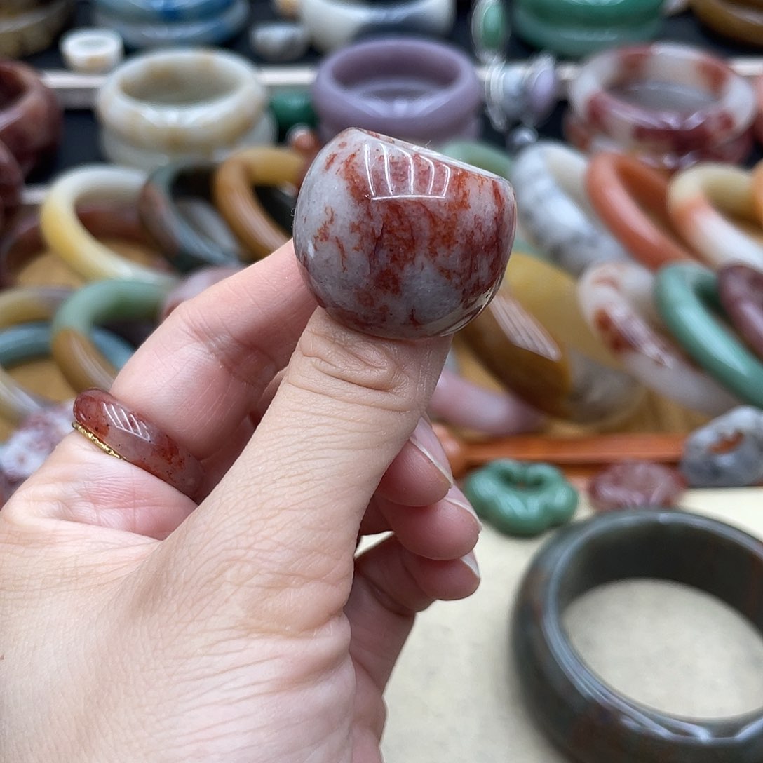 石英质玉圈口齐全未镶嵌