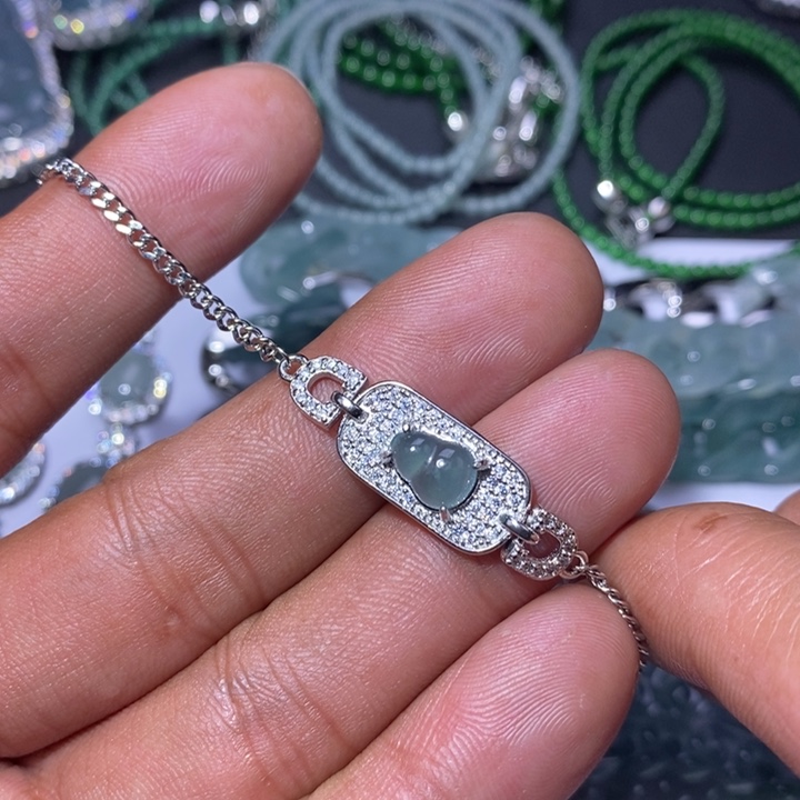 翡翠未镶嵌颈饰天然翡翠