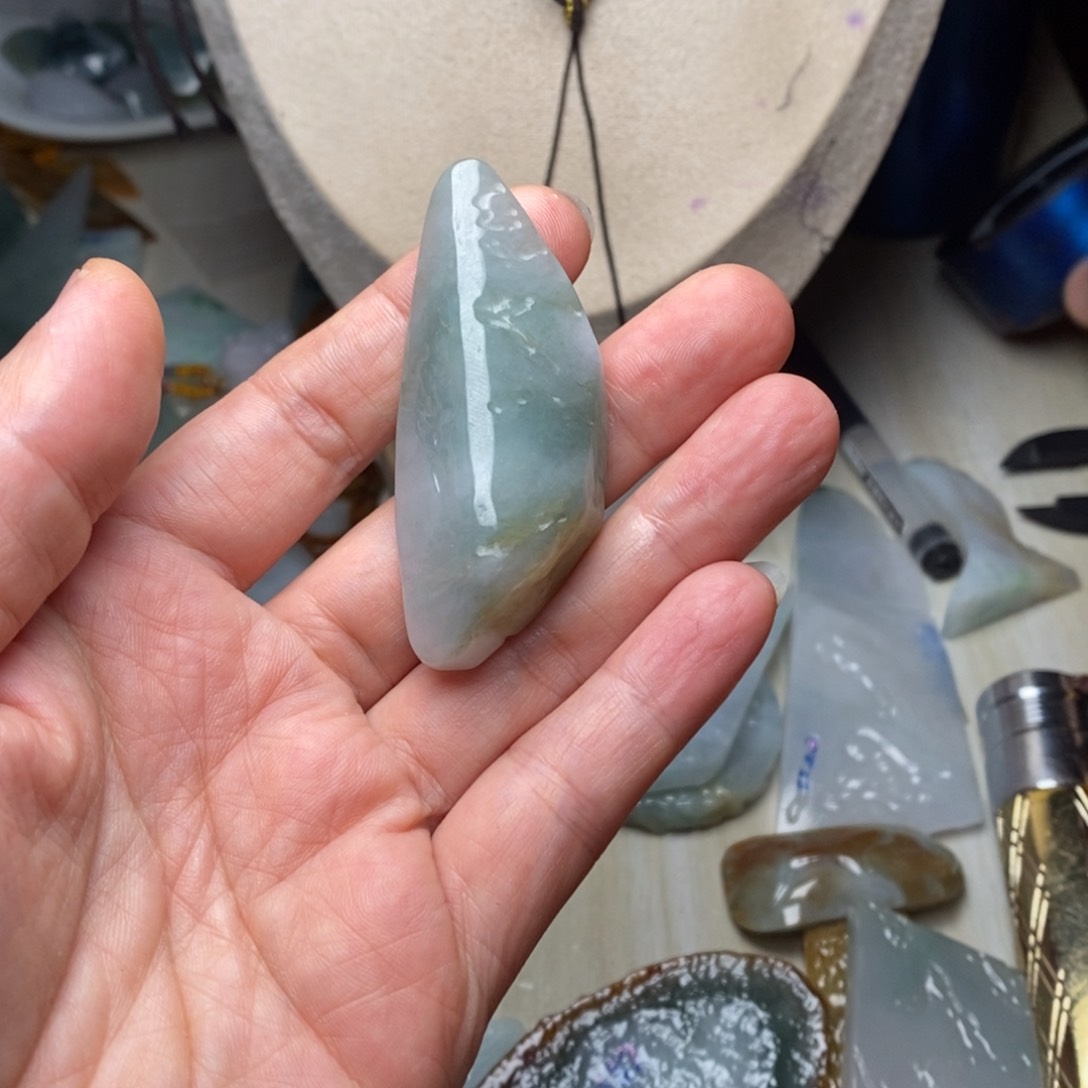 翡翠未镶嵌颈饰天然