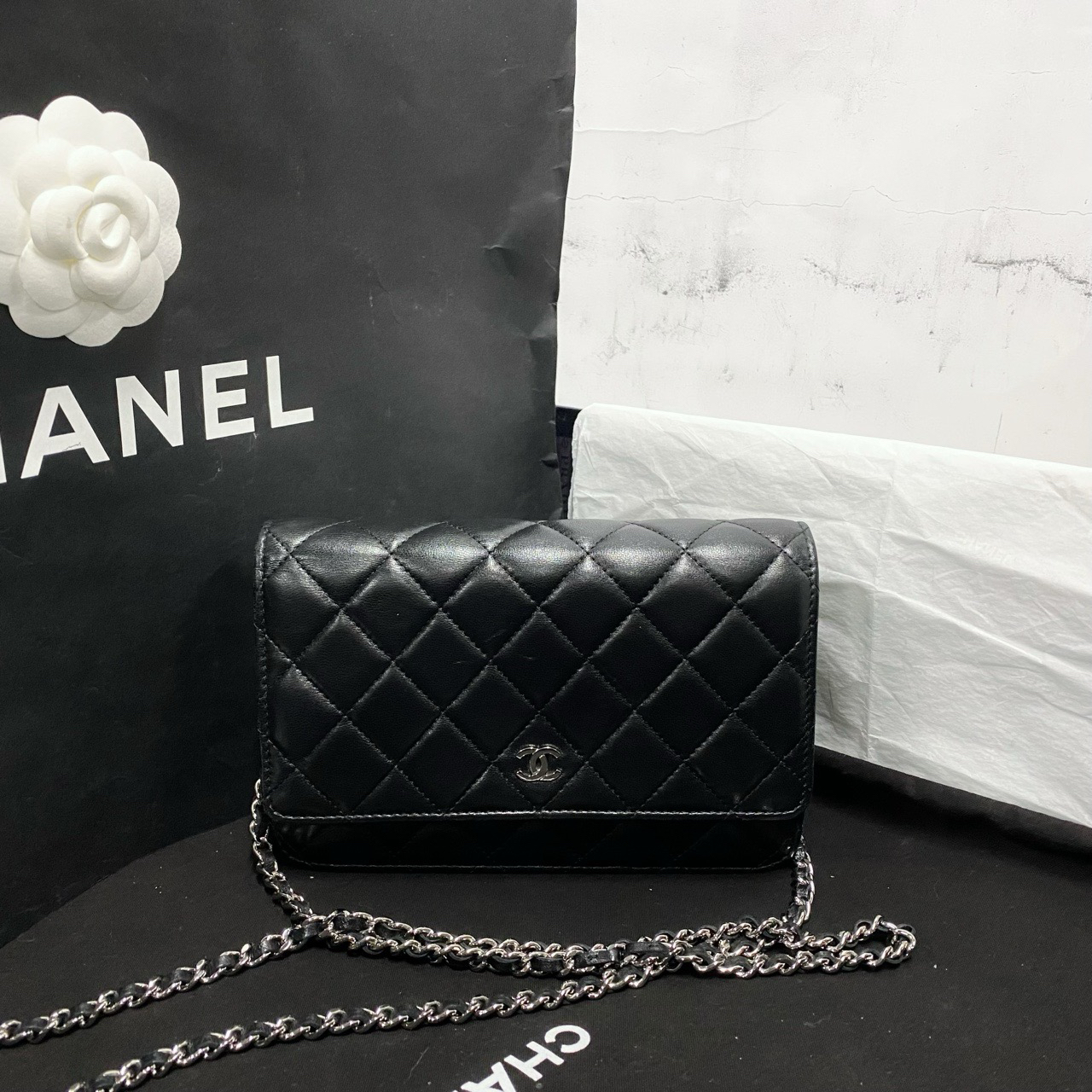 99新 Chanel/香奈儿 香奈儿黑银羊皮Woc26开