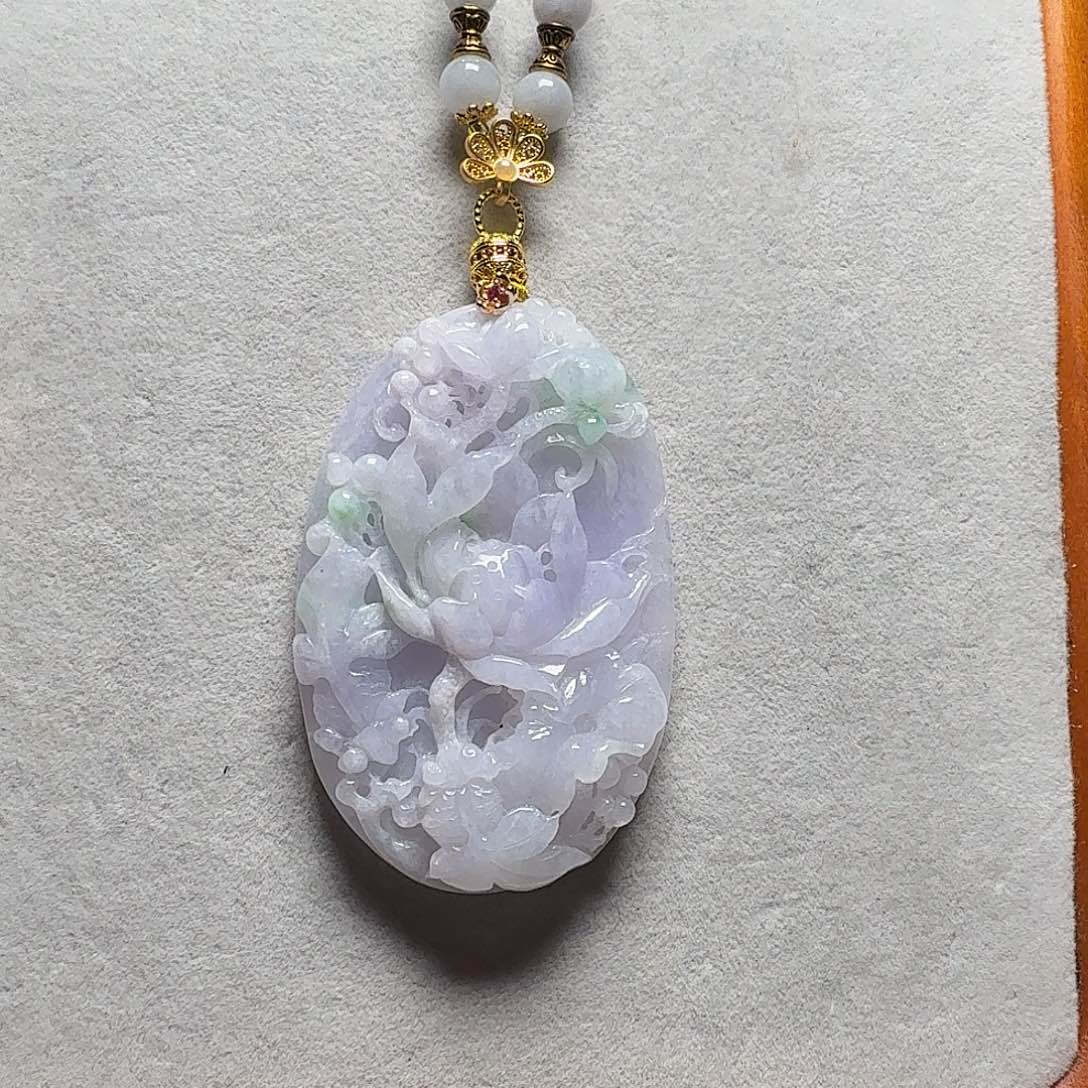 吊坠(赠链)未镶嵌翡翠?*嗯