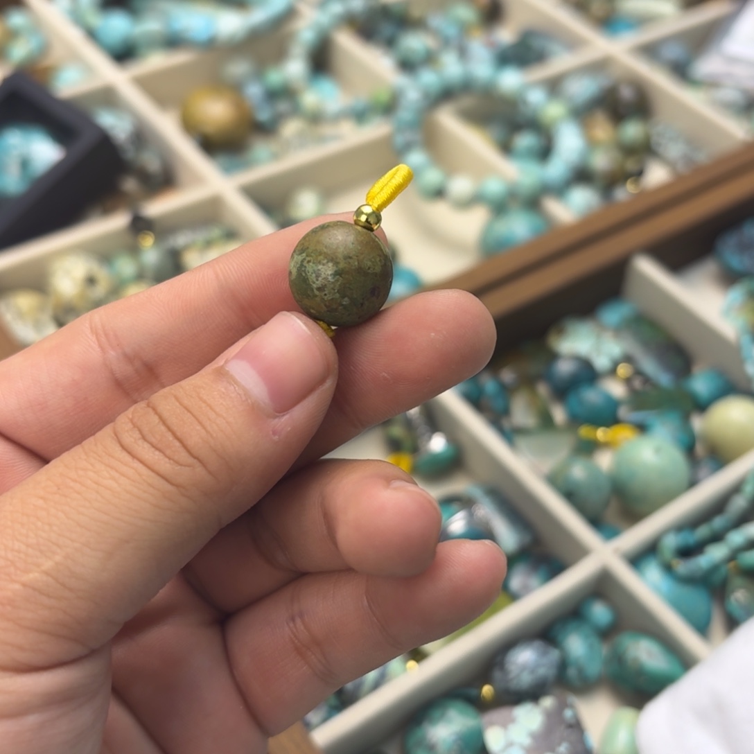 南红玛瑙未镶嵌绿松石