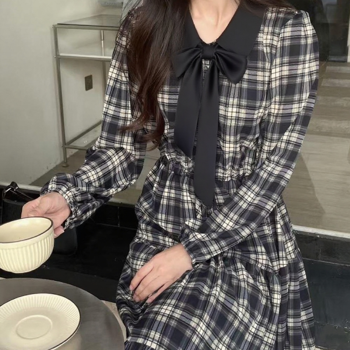 YUAN-轻奢风百搭2025秋冬复古长袖收腰大摆显瘦气质连衣裙