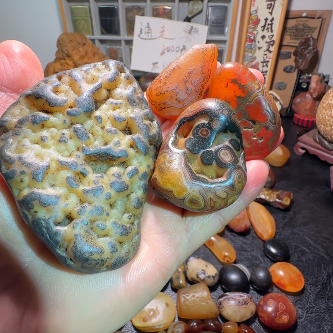 万***勋石材马料原石 花纹小籽