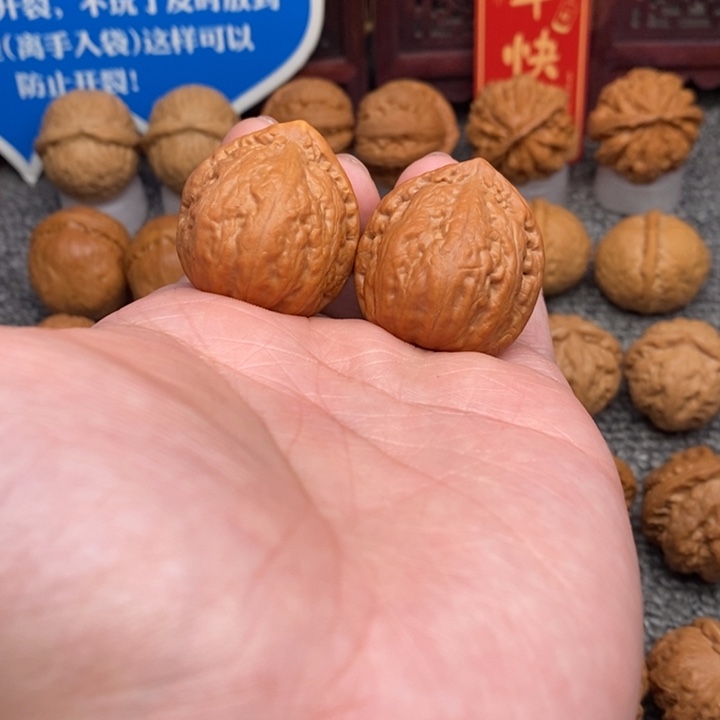 文玩核桃把件大佛肚