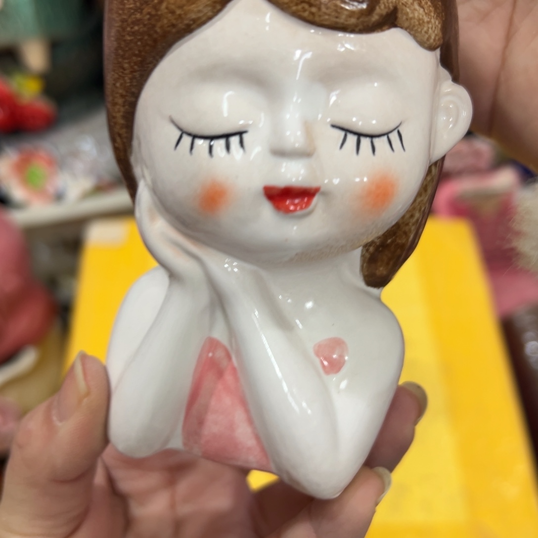 花盆拍满20元发货，退款拉黑。