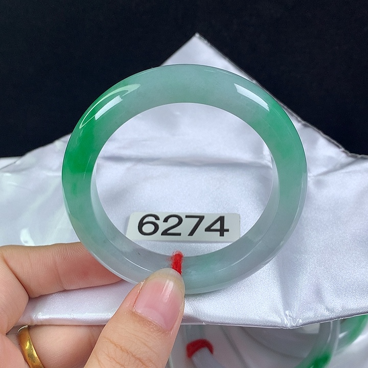 翡翠未镶嵌手镯52圈 高货种水阳绿