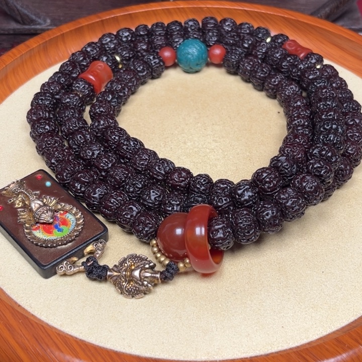 金刚菩提吊坠站**着1588888888888