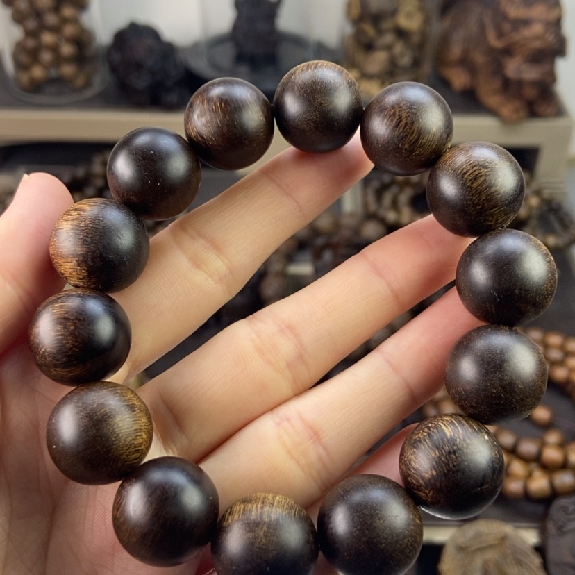 【闪购商品】沉香手串群**鹰越南芽庄白棋留疤玉化