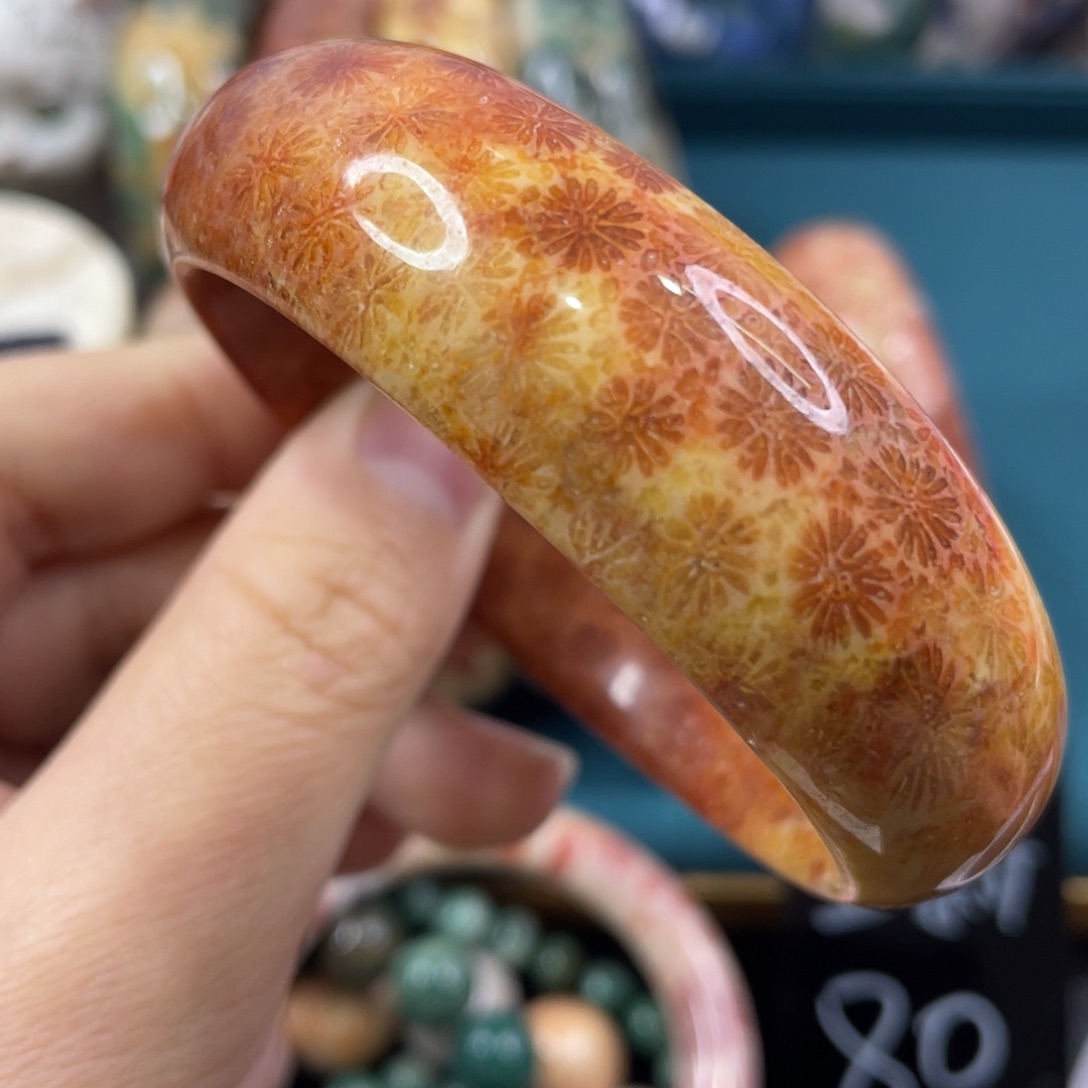 未镶嵌手镯硅化玉