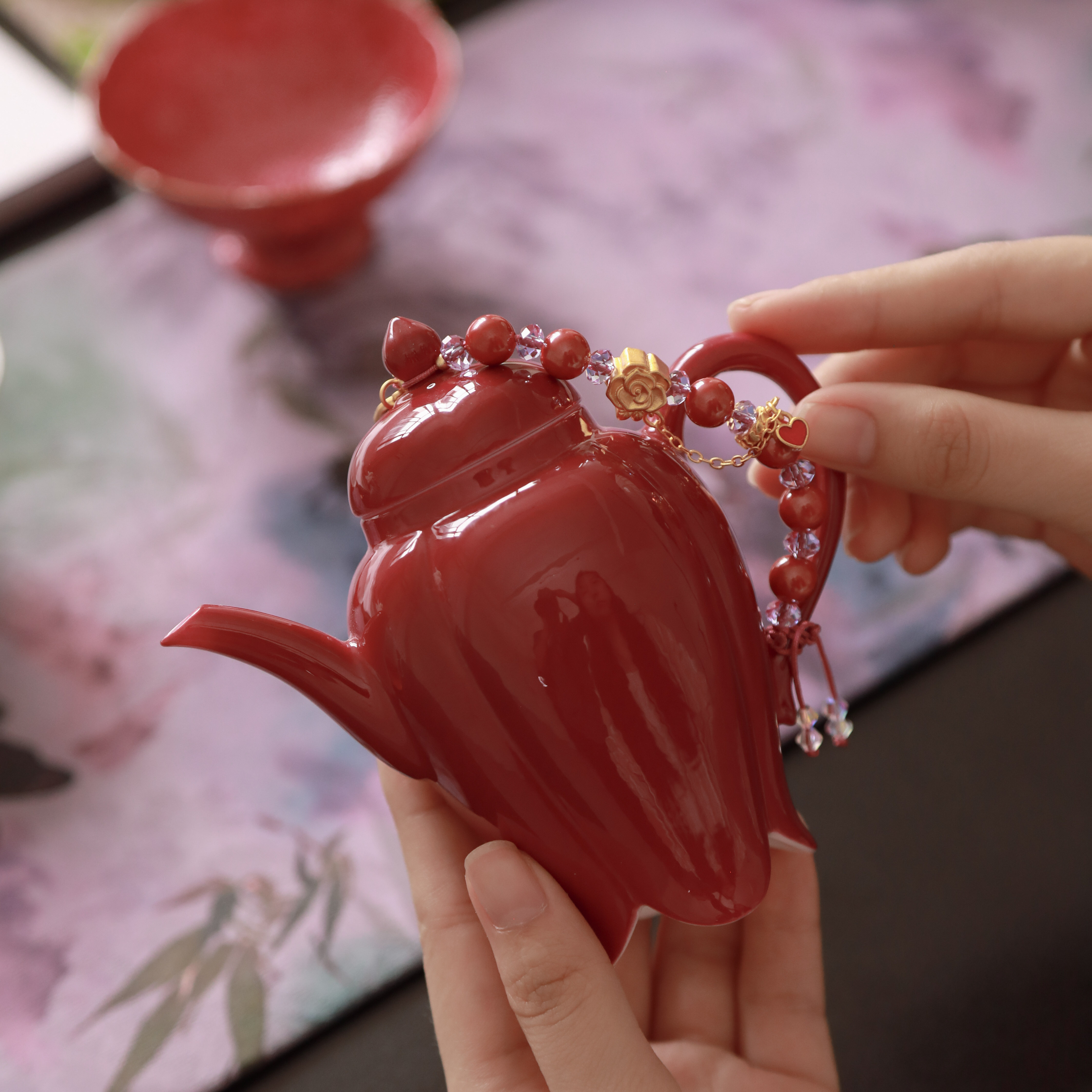 YTJ00449 雅同集-深胭脂红-高款铃兰茶壶