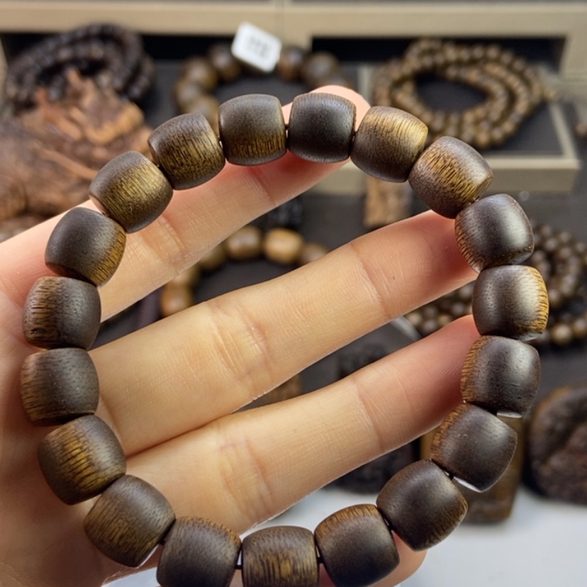 【闪购商品】沉香手串两****马富森红土